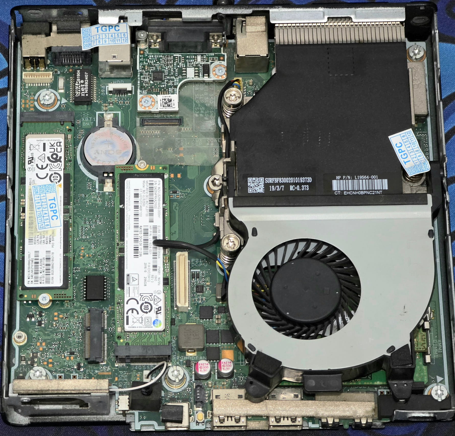 hp-800-g4_internal